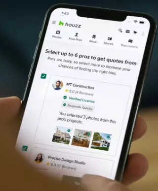 A person checking reviews on houzz mobile app