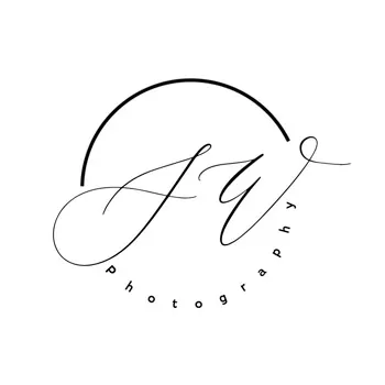 Savina Welch Photography Logo